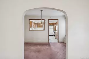 41 Goldenrod Ave, Franklin Square, NY 11010 - Photo 7