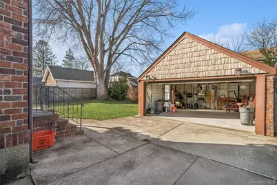 41 Goldenrod Avenue, Franklin Square, NY 11010 - Photo 37