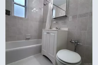 50 S Middle Neck Road #2L, Great Neck, NY 11021 - Photo 7