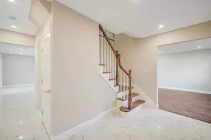 12 Chelmsford Dr, Wheatley Heights, NY 11798 - Photo 3