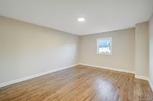 12 Chelmsford Dr, Wheatley Heights, NY 11798 - Photo 21