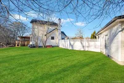 20 Tulip Court, Moriches, NY 11955 - Photo 9