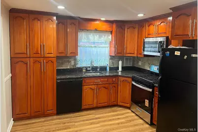 155-22 Cohancy Street, Howard Beach, NY 11414 - Photo 5