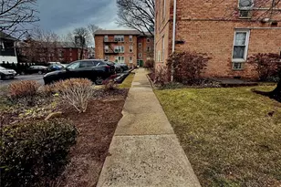 25 Trinity Pl, New Rochelle, NY 10805 - Photo 13