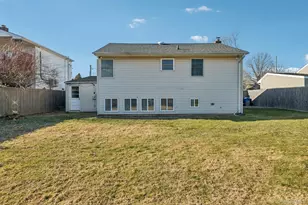 4 Oakley Dr, Huntington Station, NY 11746 - Photo 21