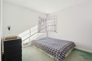 4 Oakley Dr, Huntington Station, NY 11746 - Photo 11