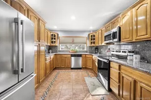 19 Evelyn Rd, Port Jefferson Station, NY 11776 - Photo 9