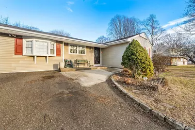 19 Evelyn Road, Port Jefferson Station, NY 11776 - Photo 3