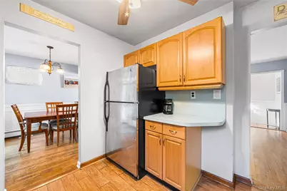 27 Gaylore Drive S, Amityville, NY 11701 - Photo 15