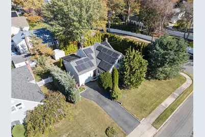 27 Gaylore Drive S, Amityville, NY 11701 - Photo 3