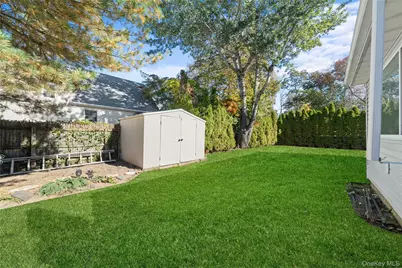 27 Gaylore Drive S, Amityville, NY 11701 - Photo 37