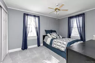 59 Stratford Ave, Williston Park, NY 11596 - Photo 11