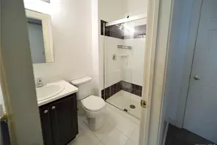 102 Cove Ct, Bronx, NY 10473 - Photo 21