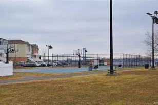 102 Cove Ct, Bronx, NY 10473 - Photo 35