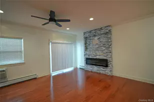 102 Cove Ct, Bronx, NY 10473 - Photo 9