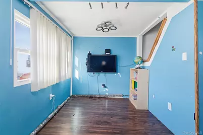 255 Evans Avenue, Elmont, NY 11003 - Photo 5