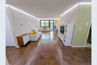 100 E Hartsdale Avenue #4JE, Hartsdale, NY 10530 - Photo 3