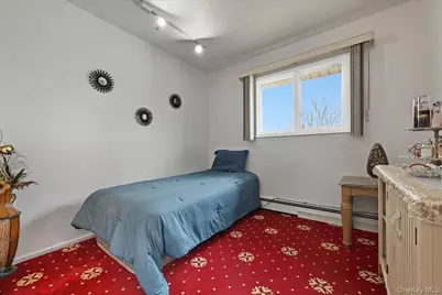 400 Plainview Road, Hicksville, NY 11801 - Photo 17