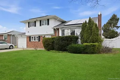 400 Plainview Road, Hicksville, NY 11801 - Photo 3