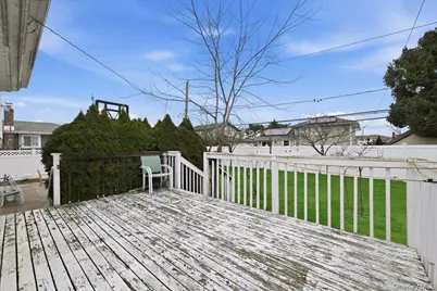 400 Plainview Road, Hicksville, NY 11801 - Photo 25