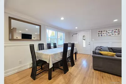 58 N Evergreen Drive, Selden, NY 11784 - Photo 7