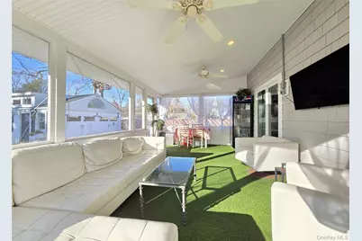 58 N Evergreen Drive, Selden, NY 11784 - Photo 25