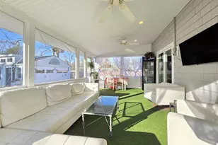 58 N Evergreen Dr, Selden, NY 11784 - Photo 25