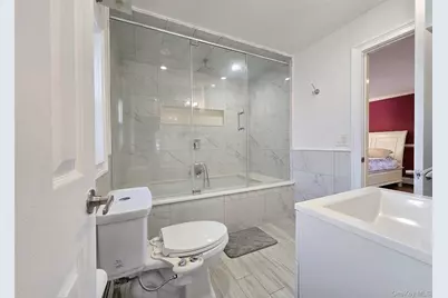 58 N Evergreen Drive, Selden, NY 11784 - Photo 19