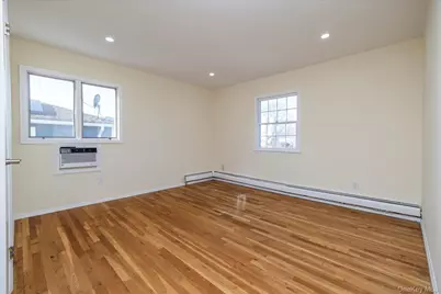 8 Patricia Court, Bethpage, NY 11714 - Photo 17