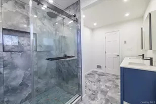 8 Patricia Ct, Bethpage, NY 11714 - Photo 13