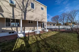 8 Patricia Ct, Bethpage, NY 11714 - Photo 27