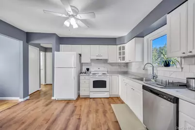 11 Marlo Lane, Hauppauge, NY 11788 - Photo 15