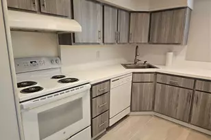 43 Hartman Hill Rd, Huntington, NY 11743 - Photo 3