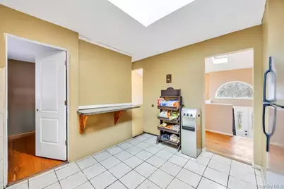 542 Freeman Avenue, Brentwood, NY 11717 - Photo 13