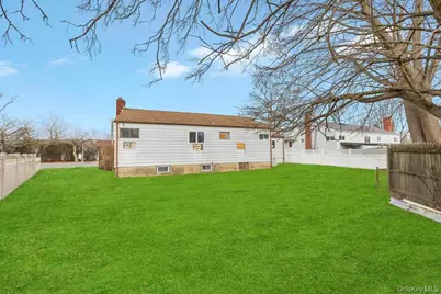 303 Woodbury Road, Hicksville, NY 11801 - Photo 3