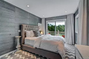 33 Old Canoe Place Rd, Hampton Bays, NY 11946 - Photo 17