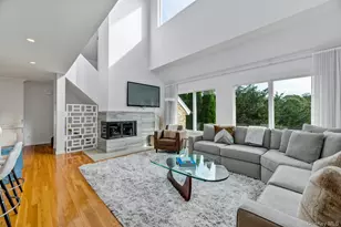 33 Old Canoe Place Rd, Hampton Bays, NY 11946 - Photo 5