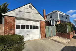 61-52 149th St, Flushing, NY 11367 - Photo 3