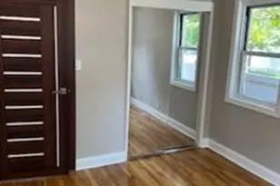 10-01 154th St, Whitestone, NY 11357 - Photo 3