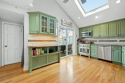 44 Bayberry Drive, Huntington, NY 11743 - Photo 11