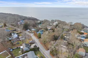 200 N Side Rd, Wading River, NY 11792 - Photo 29