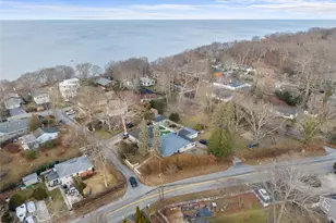 200 N Side Rd, Wading River, NY 11792 - Photo 23