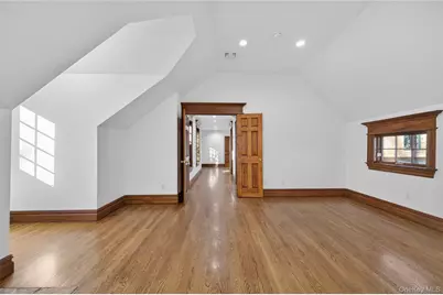 3 Chestnut Court, Old Westbury, NY 11568 - Photo 29