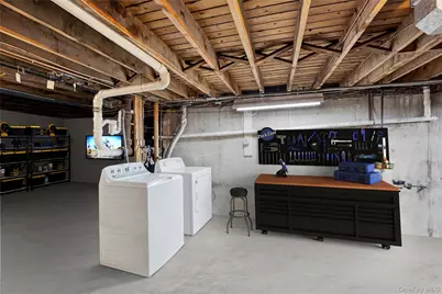 2 Kroll Street, Plainview, NY 11803 - Photo 27