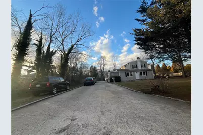 84 Oakwood Avenue, Bayport, NY 11705 - Photo 1