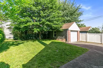 8251 257th Street #2, Glen Oaks, NY 11004 - Photo 5