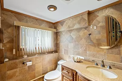 939 Manor Lane, Bay Shore, NY 11706 - Photo 27