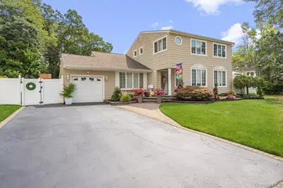 939 Manor Lane, Bay Shore, NY 11706 - Photo 3