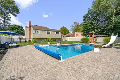 939 Manor Lane, Bay Shore, NY 11706 - Photo 37