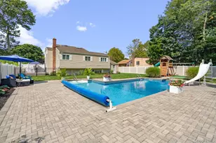 939 Manor Ln, Bay Shore, NY 11706 - Photo 37